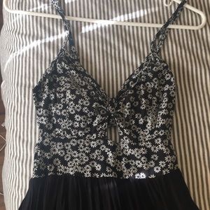 Long black/white dress